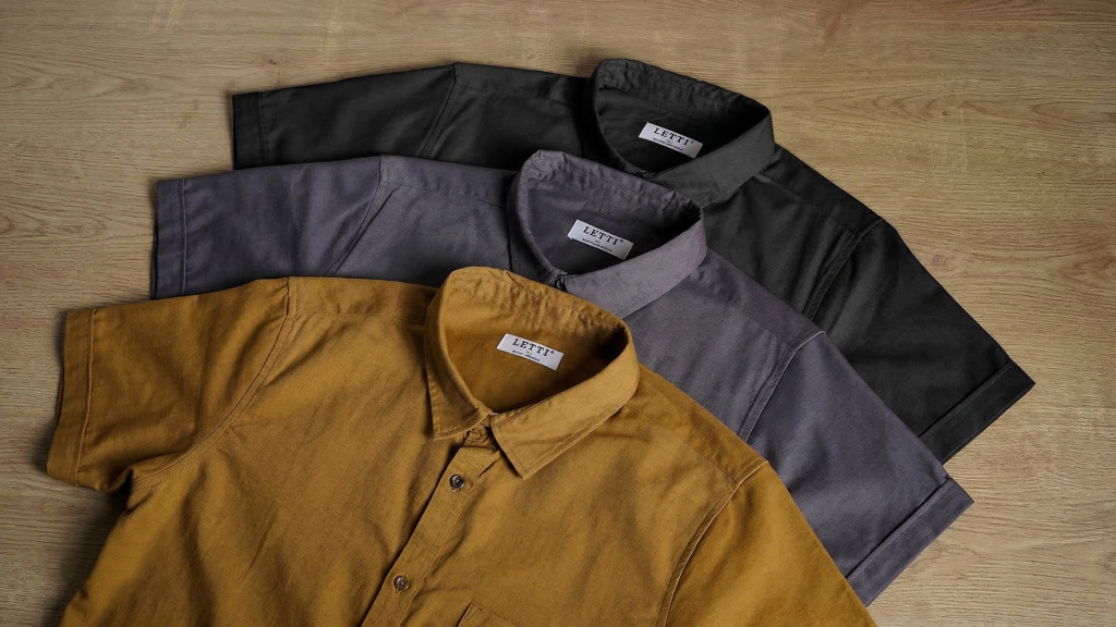 Tumpukan kain katun premium yang lembut dan nyaman untuk pakaian sehari-hari