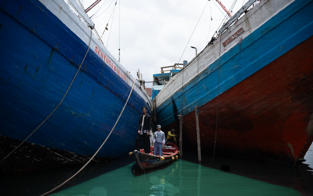 Pemandangan-kapal-pinisi-antar-pulau-di-Pelabuhan-Sunda-Kelapa